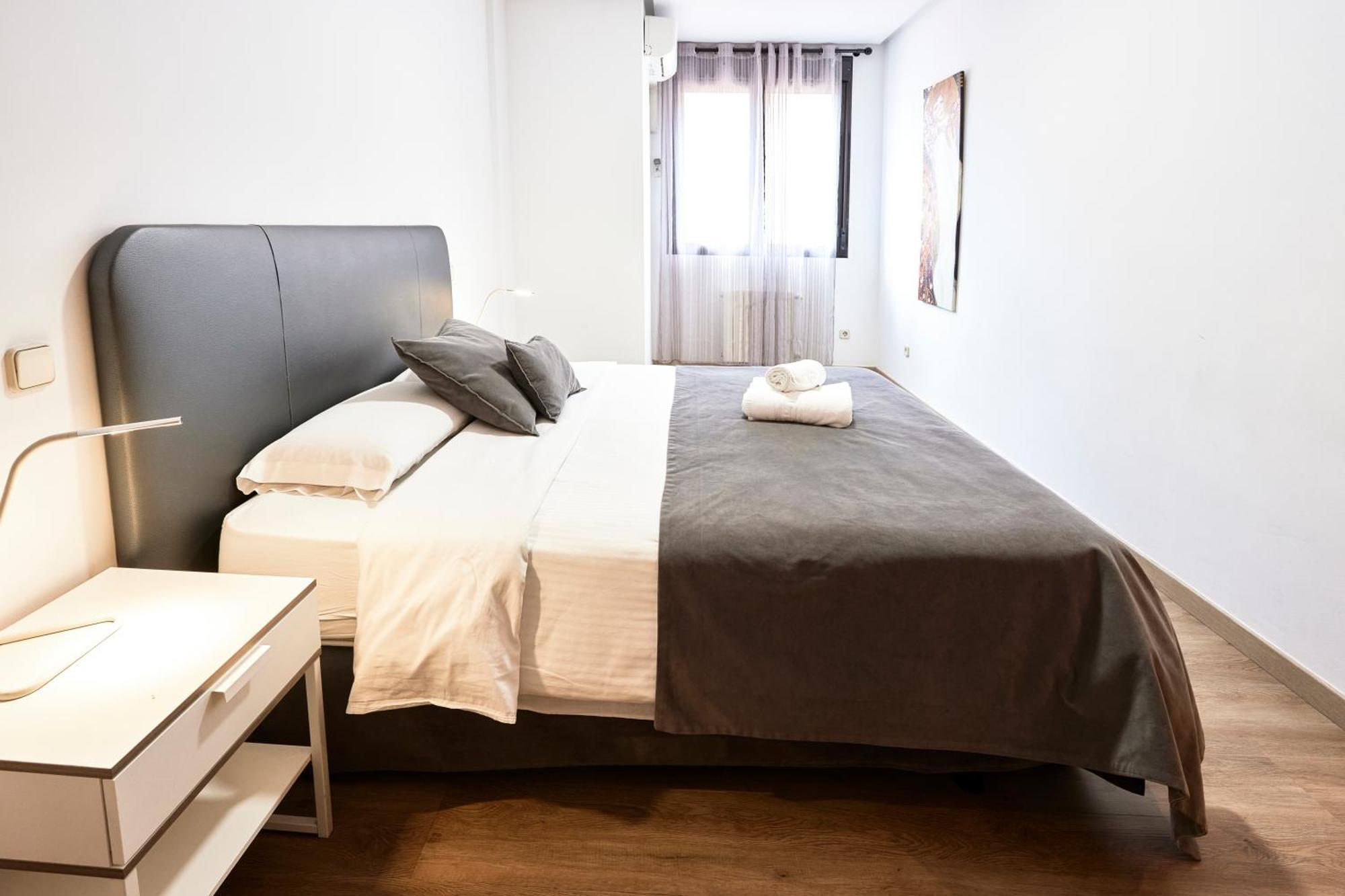 Alojamiento Santa Rosa Madrid Bagian luar foto